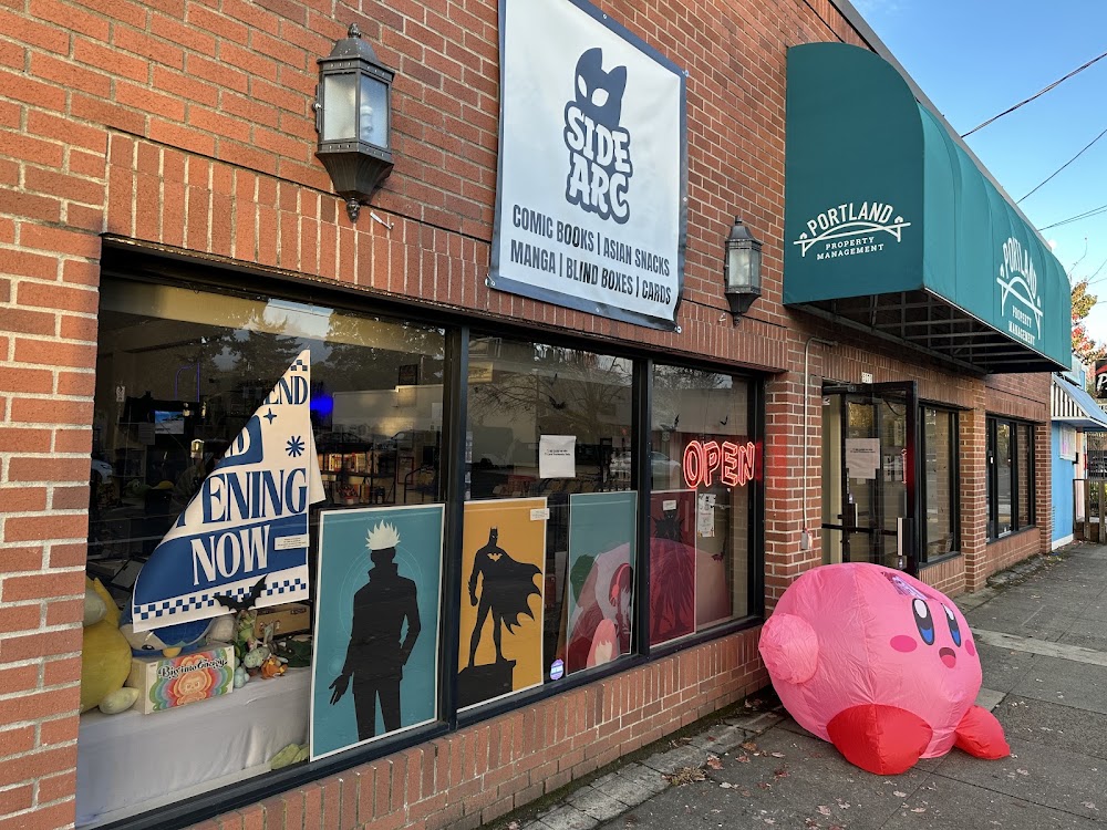 SideArc: Comics, Anime and Geek, tienda de TCG en Portland