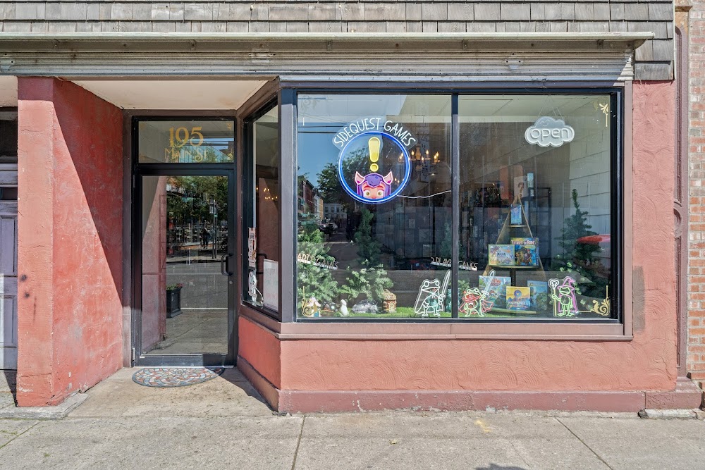 SideQuest Games, tienda de TCG en Owego