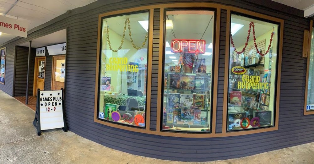 Stonehouse Games Plus LLC, tienda de TCG en Lake Stevens