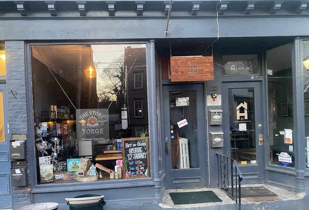 Story Forge Game Store, tienda de TCG en Newburgh