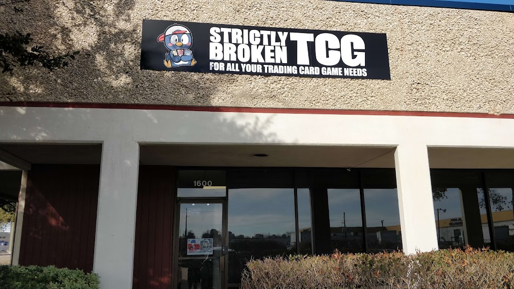 Strictly Broken TCG, tienda de TCG en Houston