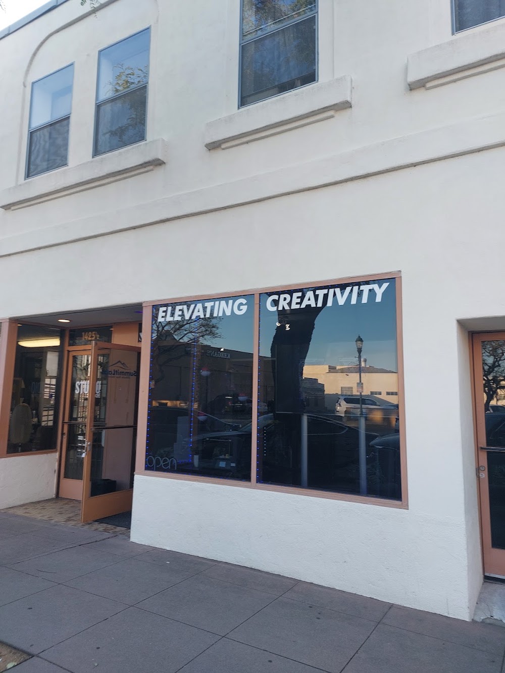 SummitLabs, tienda de TCG en Torrance