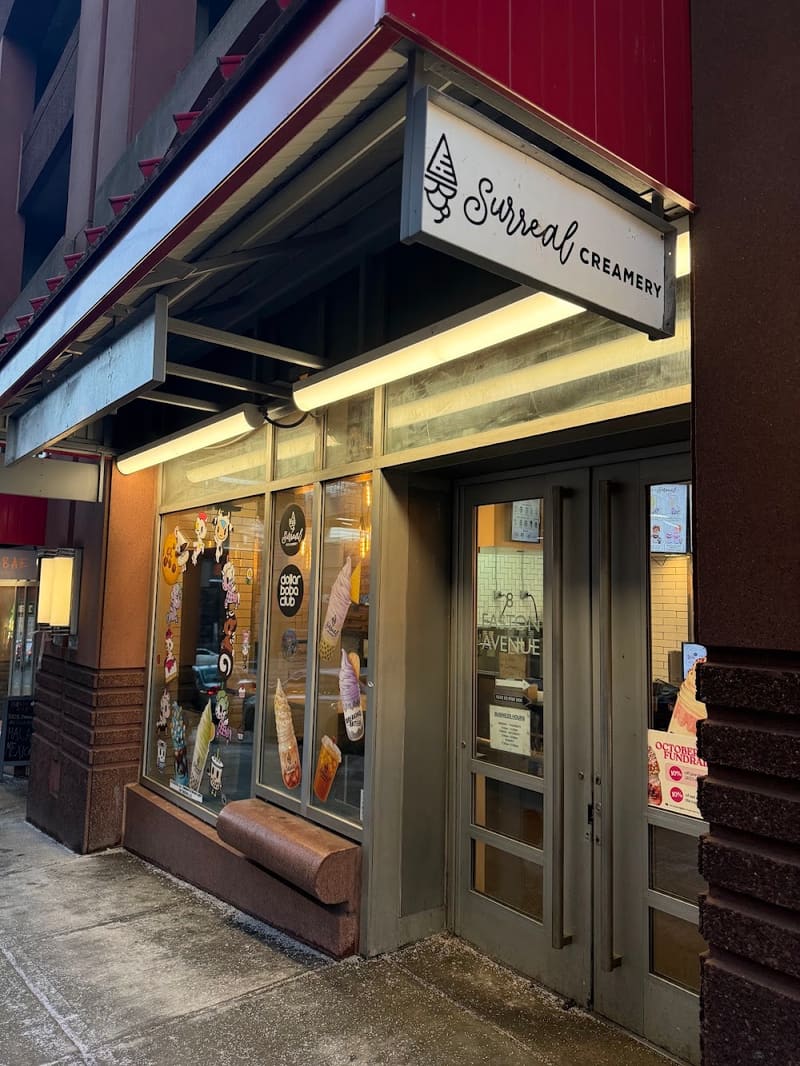Surreal Creamery New Brunswick, tienda de TCG en New Brunswick