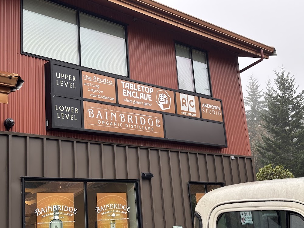 Tabletop Enclave, tienda de TCG en Bainbridge Island