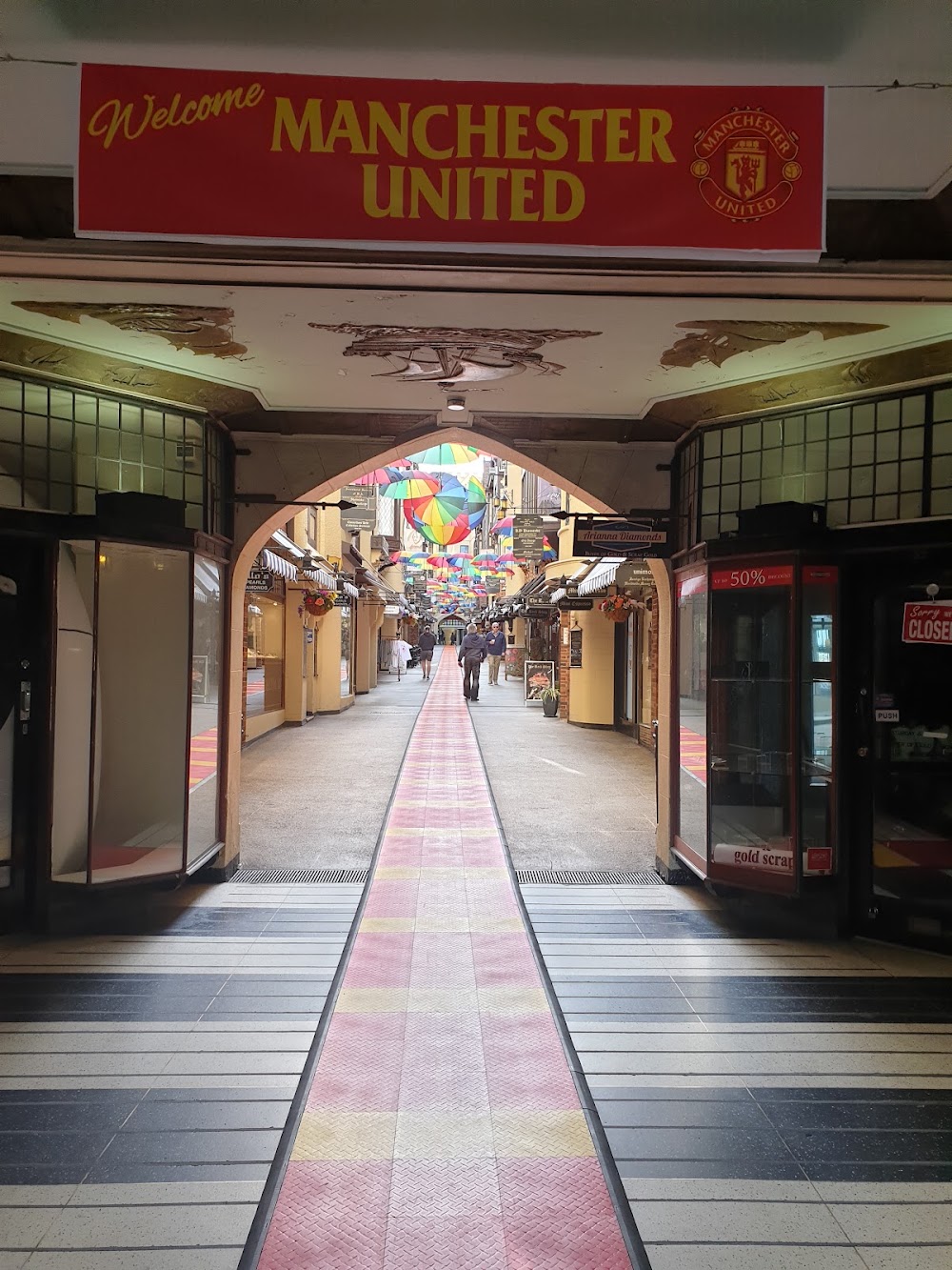 Tactics, tienda de TCG en Morley