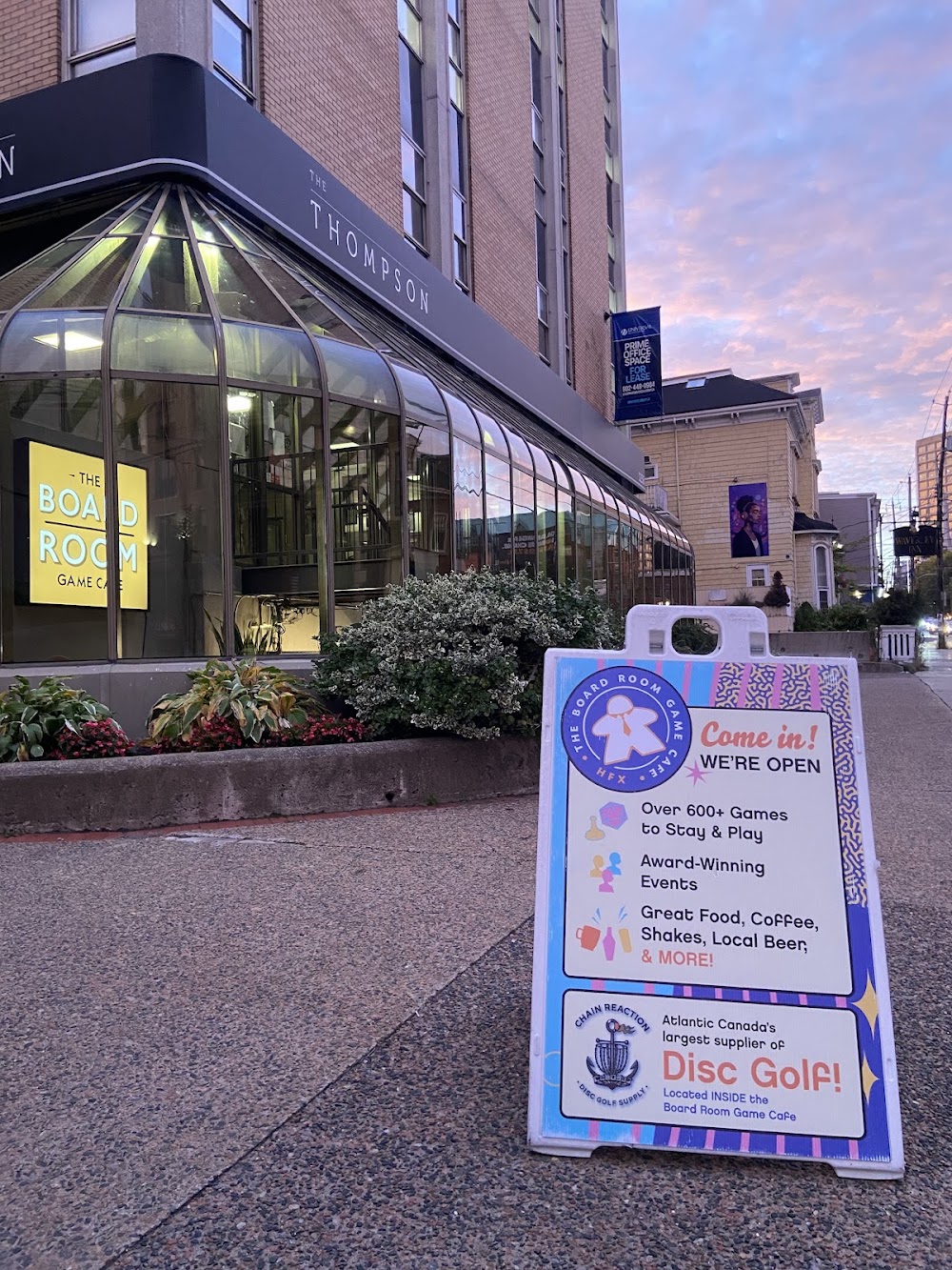 The Board Room Game Cafe, tienda de TCG en Halifax