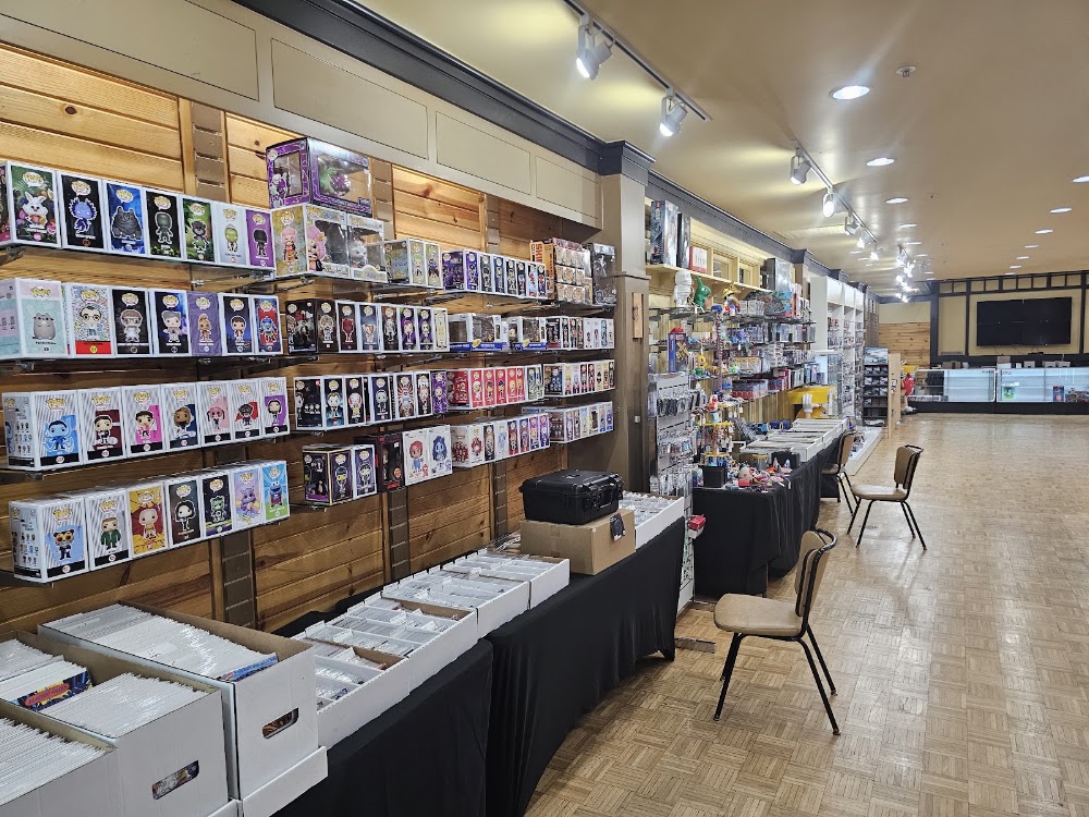 The Collectors Vault at CellCore, tienda de TCG en Bismarck
