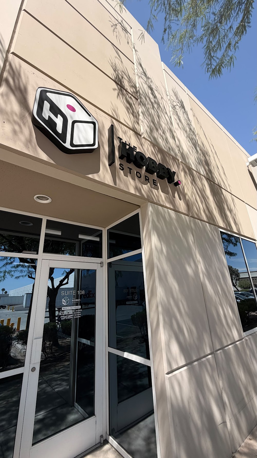 The Hobby Store, tienda de TCG en Calexico
