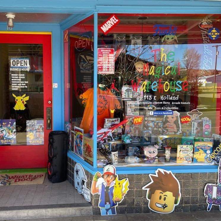THE MAGICAL WAREHOUSE, tienda de TCG en Alpine