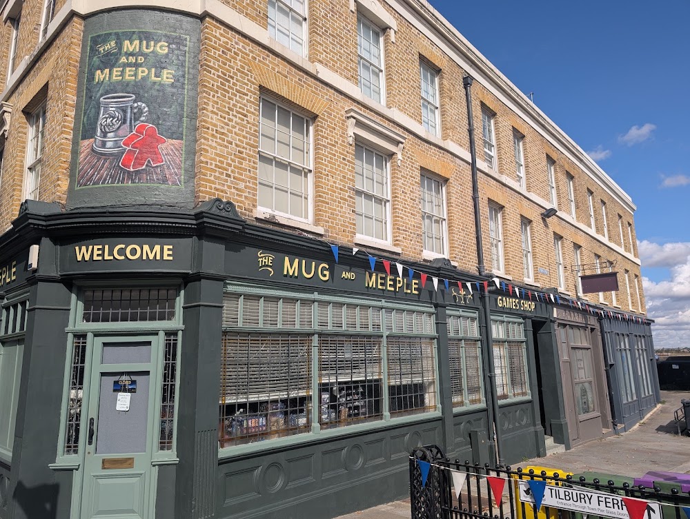 The Mug and Meeple, tienda de TCG en Gravesham