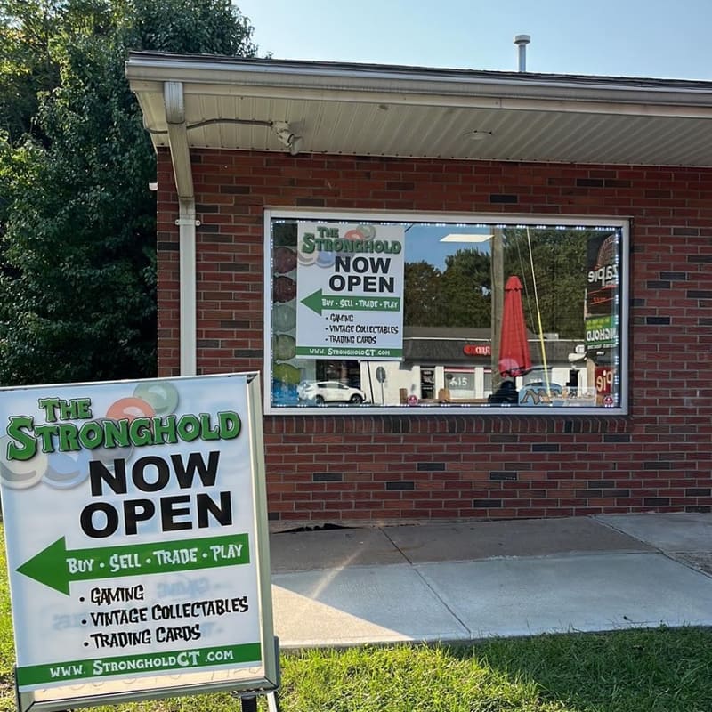 The Stronghold, tienda de TCG en Plainville