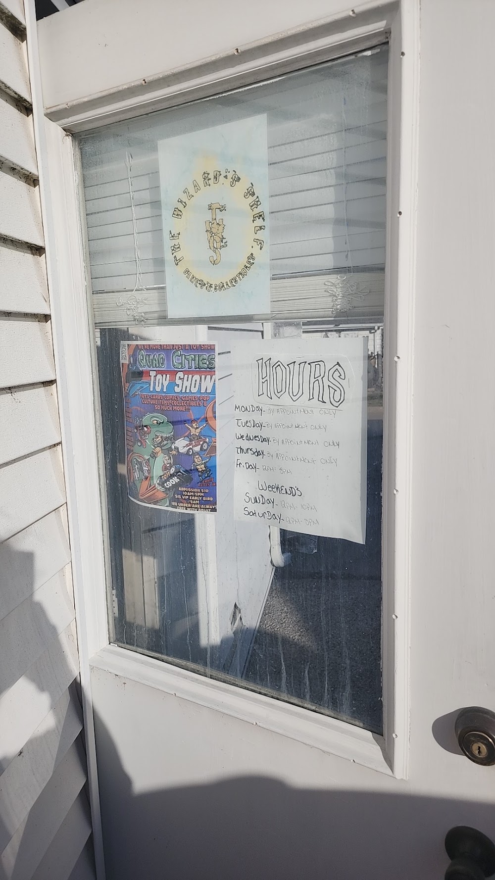 The Wizard's Shelf Games & Collectibles, tienda de TCG en Moline
