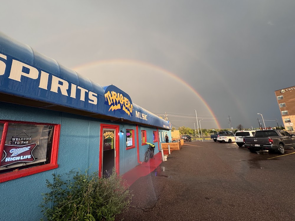 Thrashers Bar, tienda de TCG en Colorado Springs