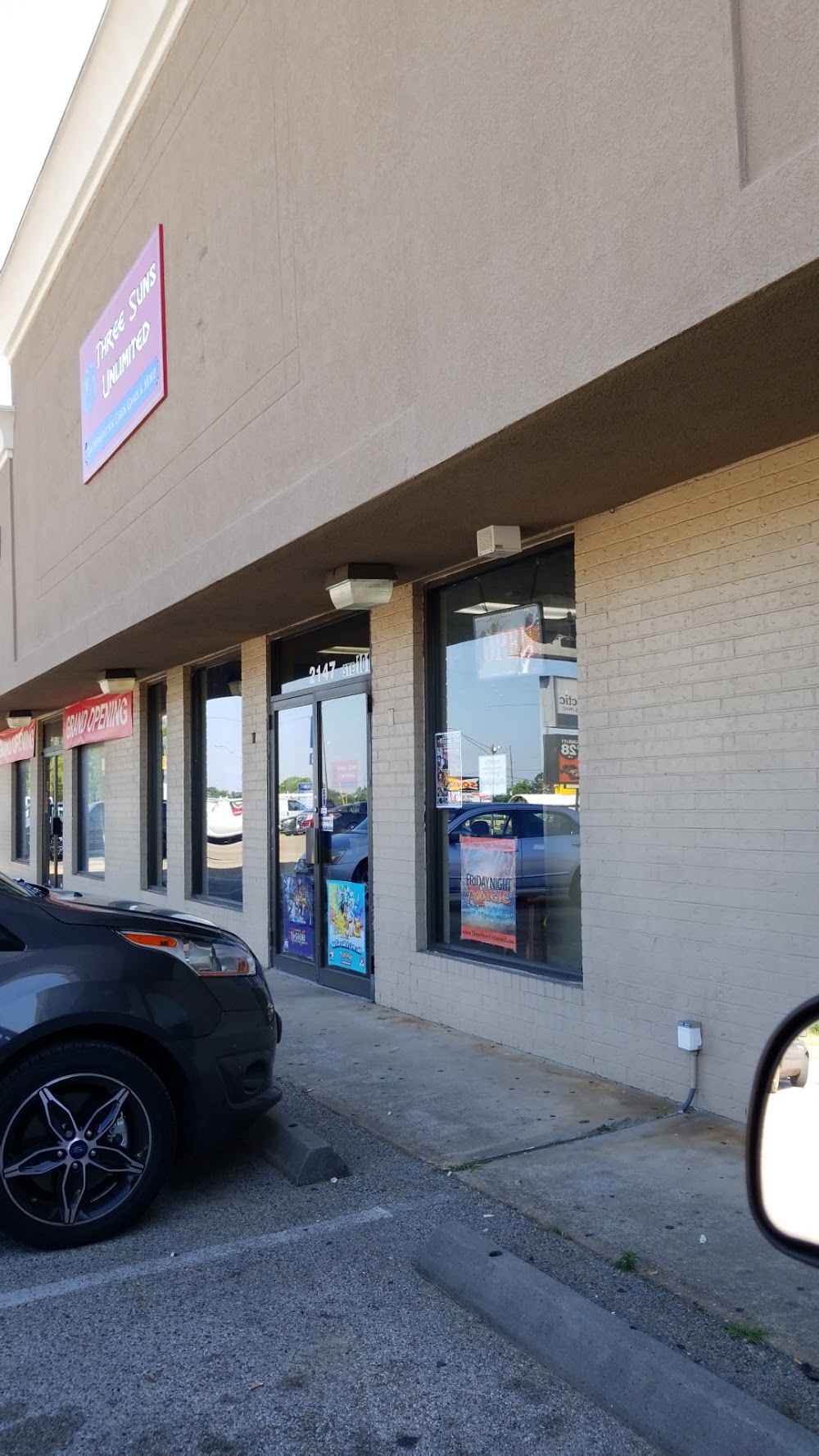 Three Suns Unlimited, tienda de TCG en Longview