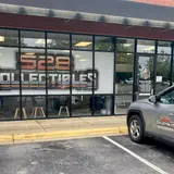 528 Collectibles Asheville, tienda de TCG en Candler