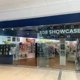 808SHOWCASE, tienda de TCG en Waipahu
