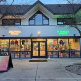 9 Realms Relics, tienda de TCG en Boise