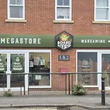 Board On the Waterside, tienda de TCG en Dibden Purlieu