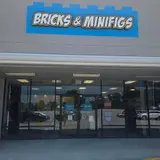 Bricks and Minifigs, tienda de TCG en Jacksonville