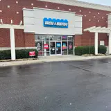 Bricks & Minifigs Richmond Westend, tienda de TCG en Glen Allen