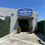 Bullpen Sports HQ, tienda de TCG en El Segundo