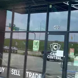 Card Central, tienda de TCG en Lewisville