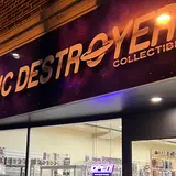 Cosmic Destroyer's, tienda de TCG en Shorewood