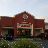 Crazy Squirrel Game Store, tienda de TCG en Fresno