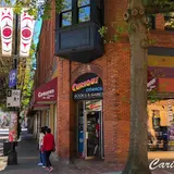 Curious Comics 1 / Gamecentral, tienda de TCG en Victoria