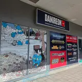 Danireon Cards & Games, tienda de TCG en Ottawa