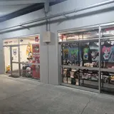 Dorky Desires, tienda de TCG en Springwood