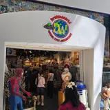 Dreamworld Collectibles, tienda de TCG en Ventura