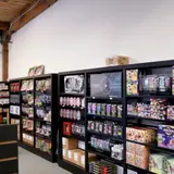 Dynamic Card Collectors, tienda de TCG en Charlton