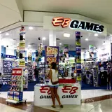 EB Games Australia Fair, tienda de TCG en Southport