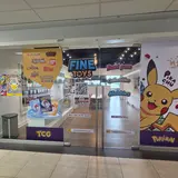 FineToys, tienda de TCG en Markham
