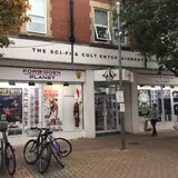 Forbidden Planet Cambridge, tienda de TCG en Cambridge