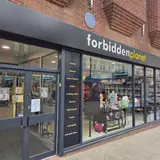 Forbidden Planet Derby, tienda de TCG en Derby