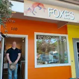 Foxes Board Game Shop, tienda de TCG en Salt Spring Island Electoral Area
