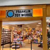 Franklin Toy Works, tienda de TCG en Franklin