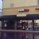 GameStop - 0862 - Quad at Whittier, tienda de TCG en Whittier