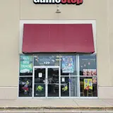 GameStop - 1555 - Center at Golden Ring, tienda de TCG en Rosedale