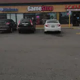 GameStop - 4666 - Mckinley Place, tienda de TCG en Buffalo