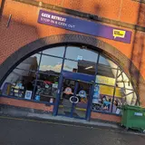 GEE RETREAT WARRINGTON, tienda de TCG en Warrington