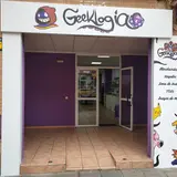 Geeklogia, tienda de TCG en València