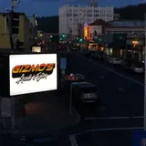 Gizmo's Retrocade, tienda de TCG en Astoria