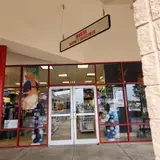 Invicta Gaming & Collectibles, tienda de TCG en Commerce