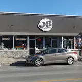 J&B Books, tienda de TCG en Quinte West