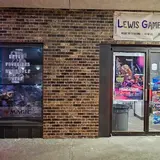Lewis Game Shop, tienda de TCG en Saint Cloud