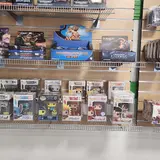 Lightning Bolt Group, tienda de TCG en Burlington