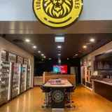 LION'S DEN COLLECTIBLES WARRAWONG, tienda de TCG en Wollongong City Council